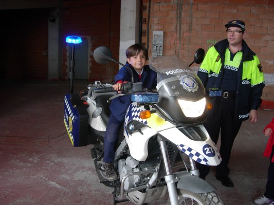 Moto policía Álvaro G..JPG