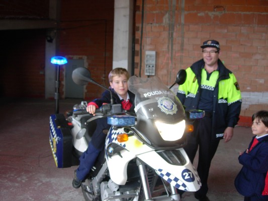 Moto policía Ángel.JPG