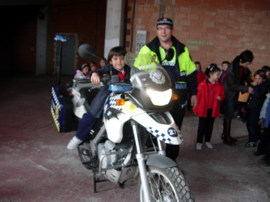 Moto policía Ángela.JPG