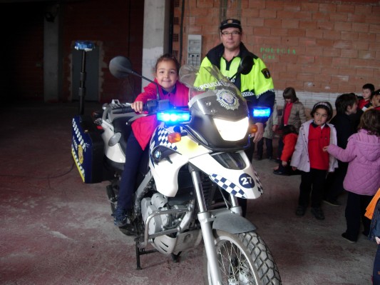 Moto policía Irene.JPG