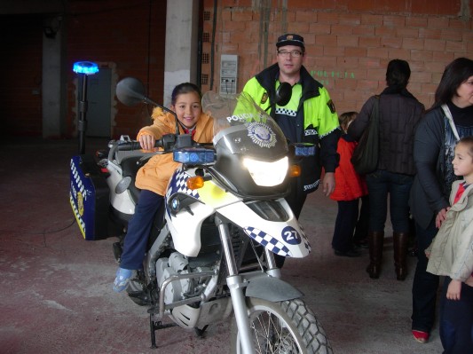 Moto policía Saray.JPG